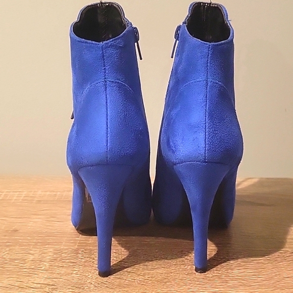 Akira Booties - Picture 5 of 6